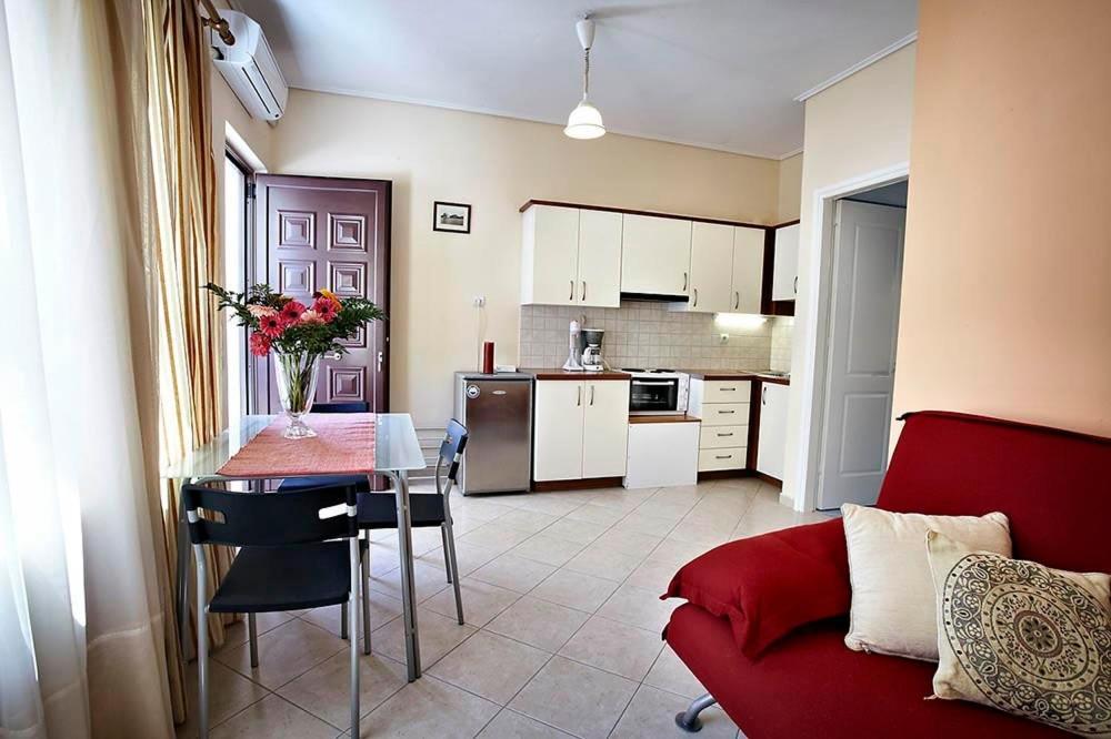 Sunday Apartments Nafplio Phòng bức ảnh